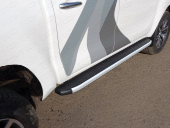 Пороги алюминиевые с пластиковой накладкой 1920 мм Toyota Hilux 2015, 2016, 2017, 2018 годов