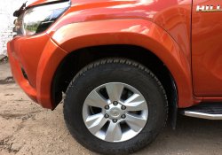 Расширители колесных арок Toyota Hilux 2015, 2016, 2017, 2018, 2019, 2020 годов