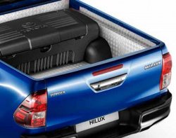 Вкладыш в кузов под борт алюминиевый (оригинал) Toyota Hilux 2015, 2016, 2017, 2018, 2019, 2020, 2021, 2022, 2023, 2024 годов