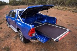Выкатная платформа (оригинал) Toyota Hilux 2015, 2016, 2017, 2018 годов