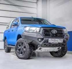 Бампер передний алюминиевый для EXCLUSIVE Toyota Hilux 2015, 2016, 2017, 2018, 2019, 2020, 2021, 2022 и 2023 годов