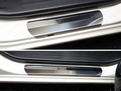 Накладки на пороги (лист зеркальный) Toyota Hilux 2015, 2016, 2017, 2018 годов