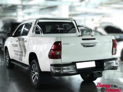 Дуга в кузов 60 мм. Toyota Hilux 2015, 2016, 2017, 2018 годов