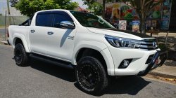 Расширители колесных арок (с фальш-болтами) Toyota Hilux 2015, 2016, 2017, 2018, 2019, 2020 годов