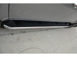 Защита оригинальных порогов 42 мм. Toyota Hilux 2015, 2016, 2017, 2018 годов