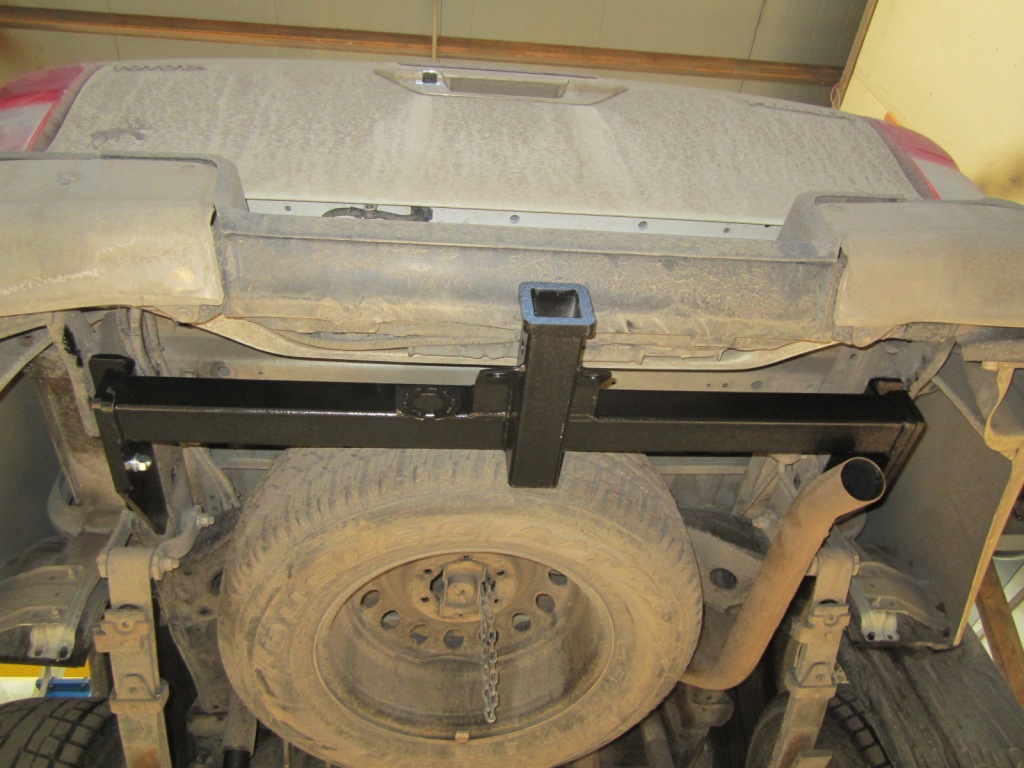 Фаркоп ДЗК Toyota Hilux 2015, 2016, 2017, 2018 годов