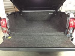 Мягкий вкладыш в кузов под борт Toyota Hilux 2015, 2016, 2017, 2018, 2019, 2020, 2021, 2022, 2023, 2024 годов