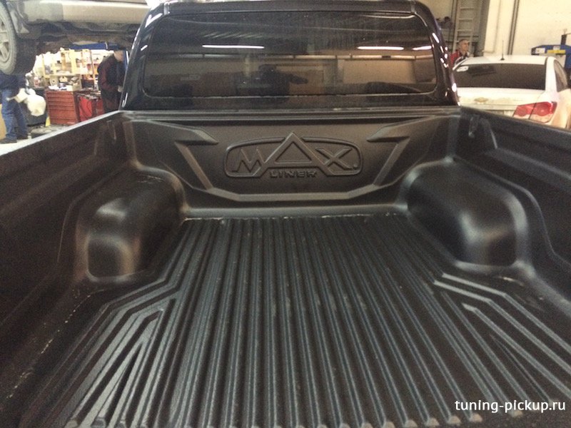 Вкладыш в кузов на борт Toyota Hilux 2015, 2016, 2017, 2018, 2019, 2020, 2021, 2022, 2023, 2024 годов