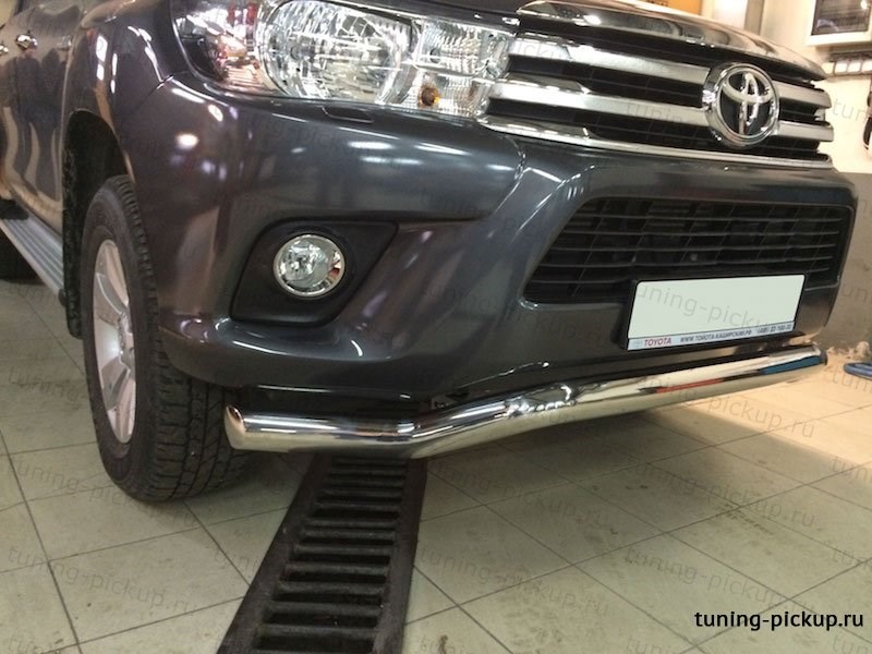 Защита передняя (кенгурин) 76,1 мм Toyota Hilux 2015, 2016, 2017, 2018 годов