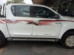 Накладки боковых дверей (хром)  Toyota Hilux 2015, 2016, 2017, 2018 годов