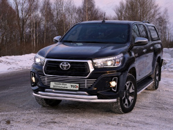 Защита переднего бампера (двойная) 60,3/60,3 мм Toyota Hilux 2015, 2016, 2017, 2018 годов