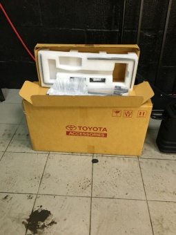 Боковой ящик оригинальный в кузов Toyota Hilux 2015, 2016, 2017, 2018 годов