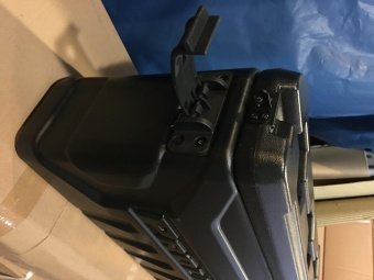 Ящик стационарный (под оригинал) Toyota Hilux 2015, 2016, 2017, 2018 годов