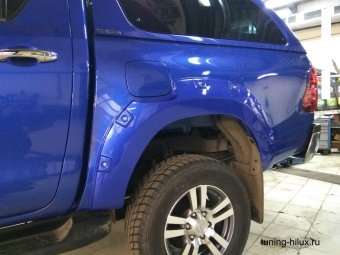 Расширители колесных арок Toyota Hilux 2015, 2016, 2017, 2018, 2019, 2020 годов