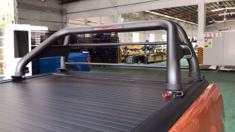 Крышка роликовая с дугой Roller LID для Toyota Hilux 2015-2023