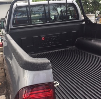 Вкладыш в кузов на борт Toyota Hilux 2015, 2016, 2017, 2018, 2019, 2020, 2021, 2022, 2023, 2024 годов