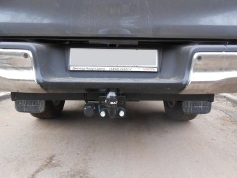 Фаркоп Toyota Hilux 2015, 2016, 2017, 2018 годов