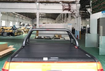 Крышка роликовая с дугой Roller LID для Toyota Hilux 2015-2023