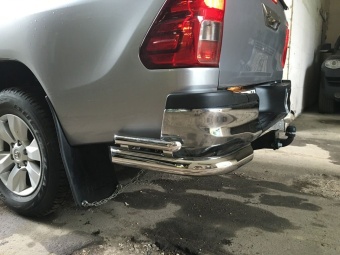 Защита задняя d76/42 уголки Toyota Hilux 2015, 2016, 2017, 2018 годов