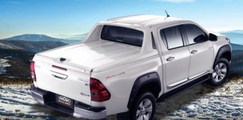 Крышка Maxcover, со спойлером для Toyota Hilux 2015-2023