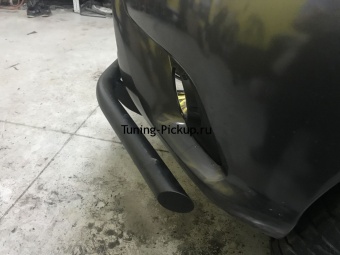 Усиленная защита бампера с "американским" квадратом Toyota Hilux 2015, 2016, 2017, 2018 годов