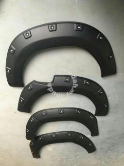 Расширители колесных арок Toyota Hilux 2015, 2016, 2017, 2018, 2019, 2020 годов