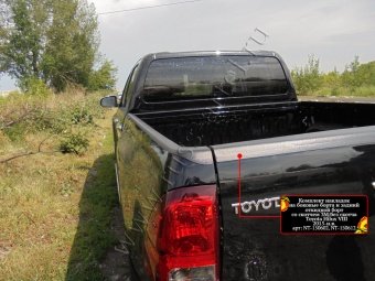 Комплект накладок на боковые борта и задний откидной борт Toyota Hilux 2015, 2016, 2017, 2018 годов