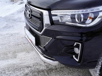 Защита переднего бампера d76мм. Toyota Hilux 2015, 2016, 2017, 2018 годов