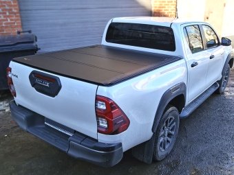 Крышка 4-х секционная 4S PRO для Toyota Hilux 2015-2023