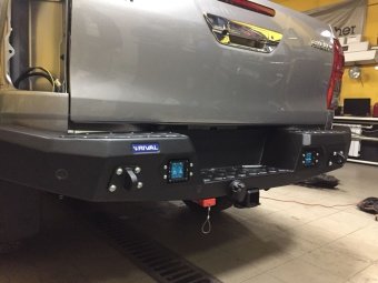 Бампер задний алюминиевый Toyota Hilux 2015, 2016, 2017, 2018, 2019, 2020, 2021, 2022, 2023 годов