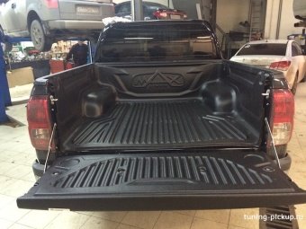 Вкладыш в кузов на борт Toyota Hilux 2015, 2016, 2017, 2018, 2019, 2020, 2021, 2022, 2023, 2024 годов