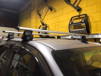 Комплект багажника с дугой WingBar Toyota Hilux 2015, 2016, 2017, 2018 годов