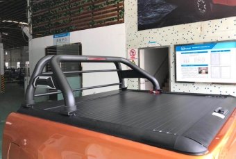 Крышка роликовая с дугой Roller LID для Toyota Hilux 2015-2023