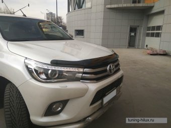 Дефлектор капота Toyota Hilux 2015, 2016, 2017, 2018 годов