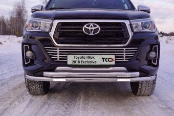 Решётка радиатора нижняя 12 мм Toyota Hilux 2015, 2016, 2017, 2018 годов