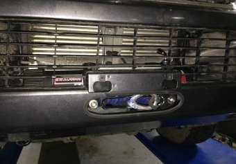 Площадка под лебедку 2015-2020 Toyota Hilux 2015, 2016, 2017, 2018 годов