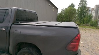 Крышка кузова - трехсекционная для Toyota Hilux 2015-2023