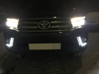 Дневные (неоновые) ходовые огни Toyota Hilux 2015, 2016, 2017, 2018 годов