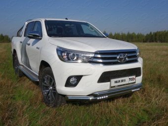 Решетка радиатора (лист) Toyota Hilux 2015, 2016, 2017, 2018 годов
